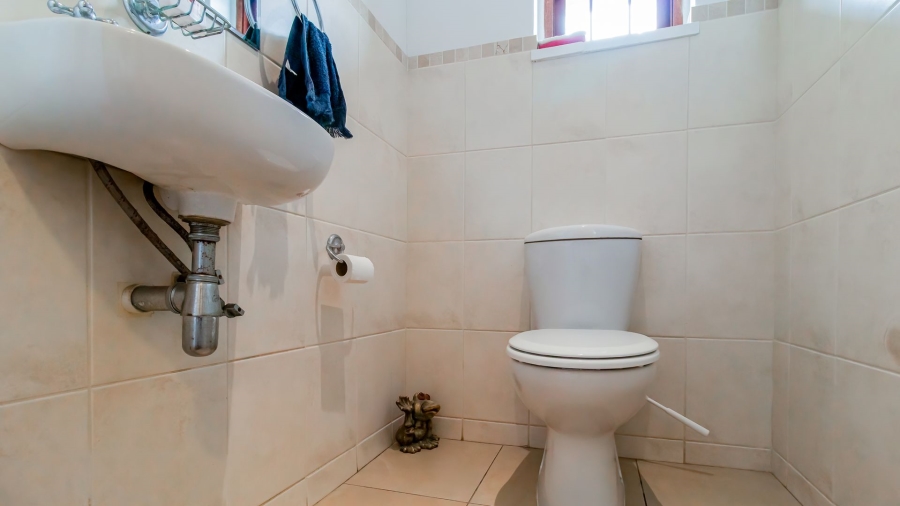 3 Bedroom Property for Sale in Plumstead Western Cape